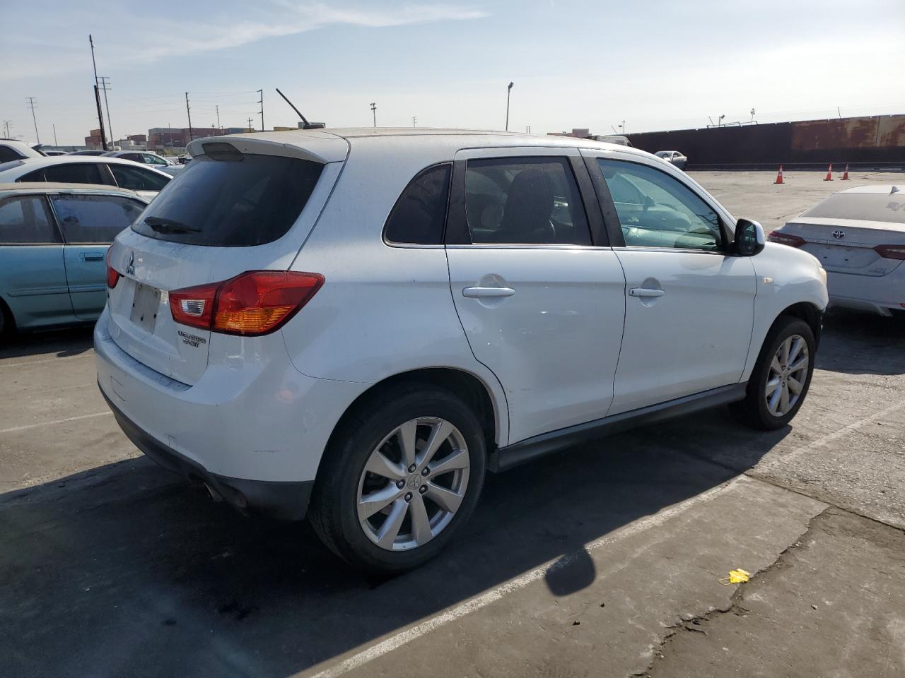 2015 Mitsubishi Outlander VIN 4A4AP4AU3FE016027 Copart auction photo, front end damage thumbnail 3