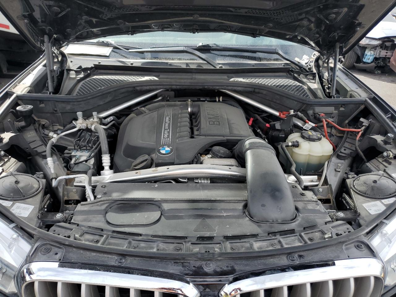 2018 BMW X5 VIN 5UXKR2C56J0Z17235 Copart auction photo, side / undercarriage damage thumbnail 12