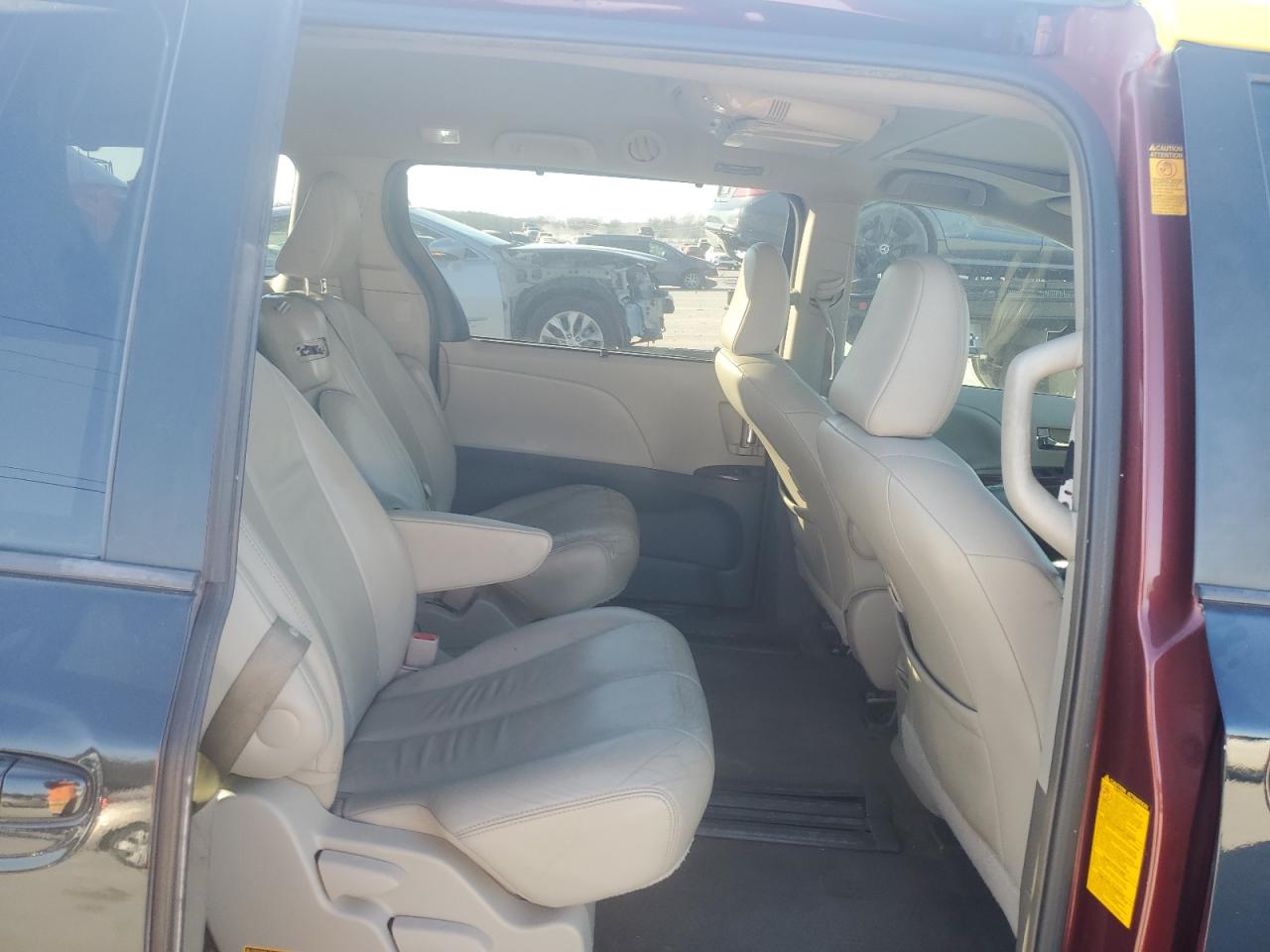 2013 Toyota Sienna VIN 5TDYK3DC2DS341681 Copart auction photo, front end damage thumbnail 11