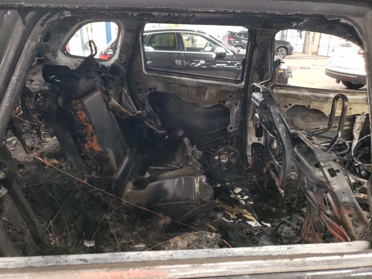 2019 Jeep Grand Cherokee VIN 1C4PJMLB7KD315163 Copart auction photo, burn damage thumbnail 11
