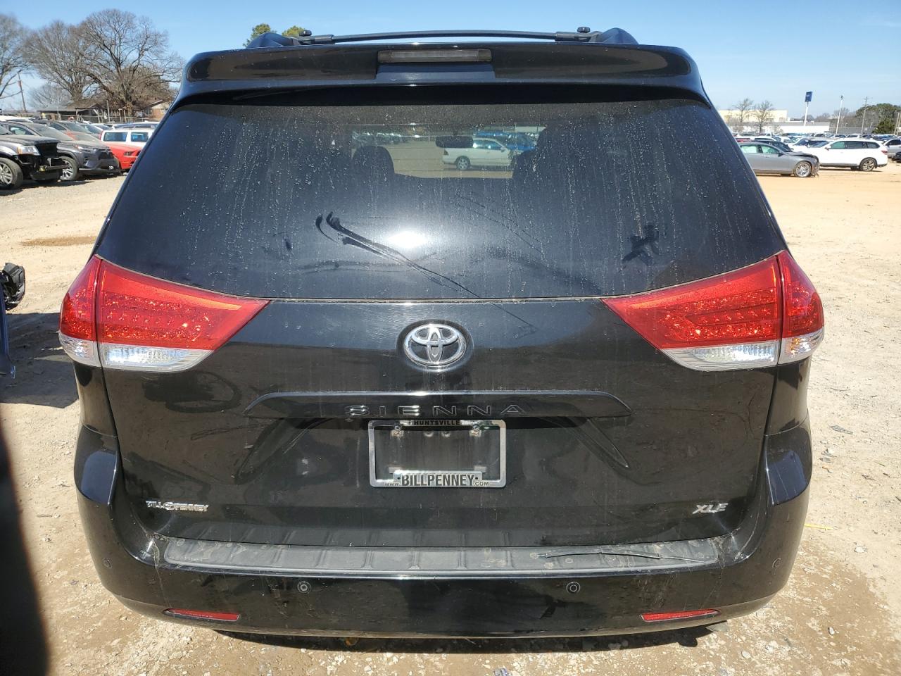 2011 Toyota Sienna VIN 5TDYK3DCXBS020341 Copart auction photo, front end damage thumbnail 6