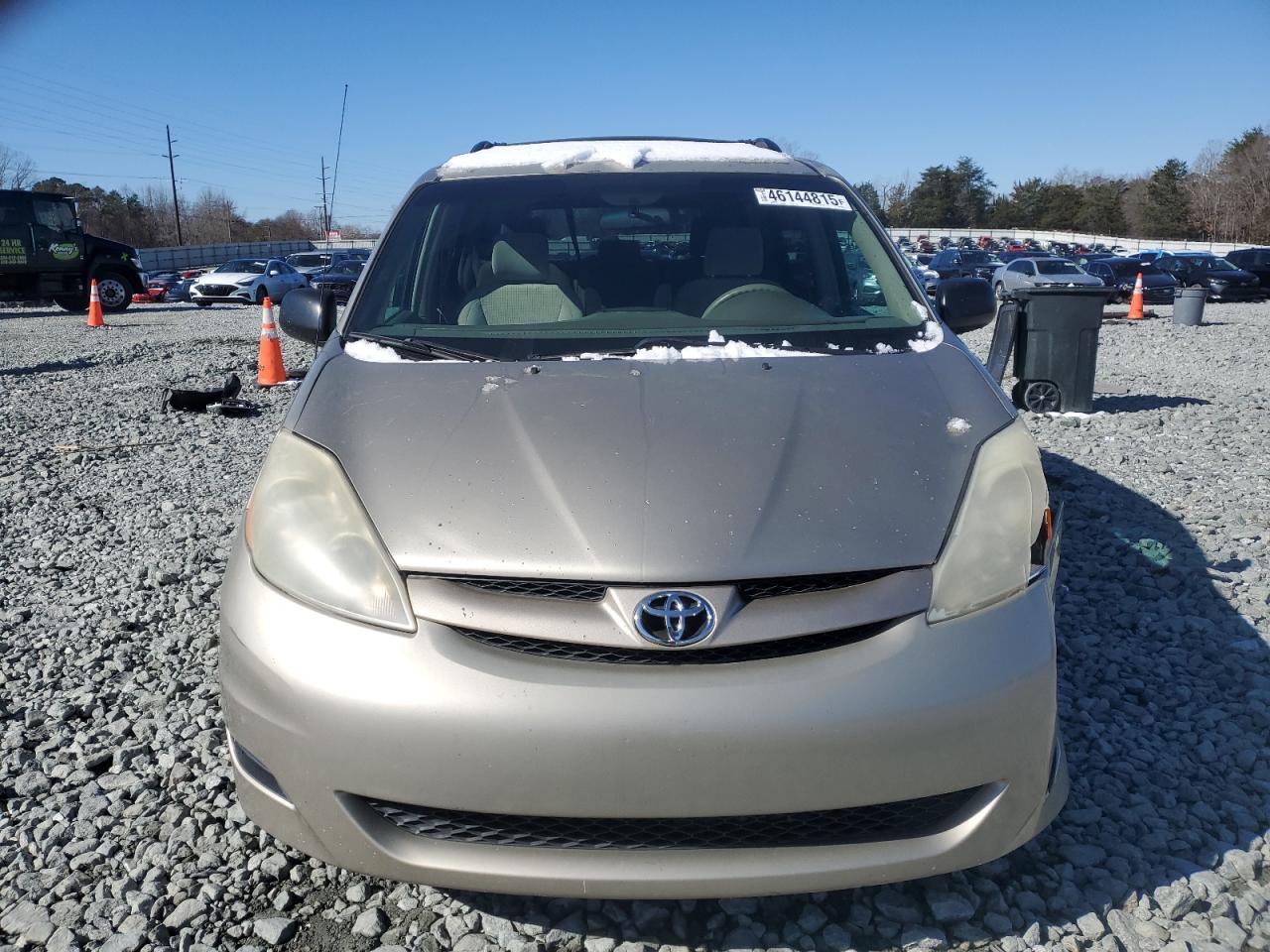 2007 Toyota Sienna VIN 5TDZK23C37S038462 Copart auction photo, front end damage thumbnail 5