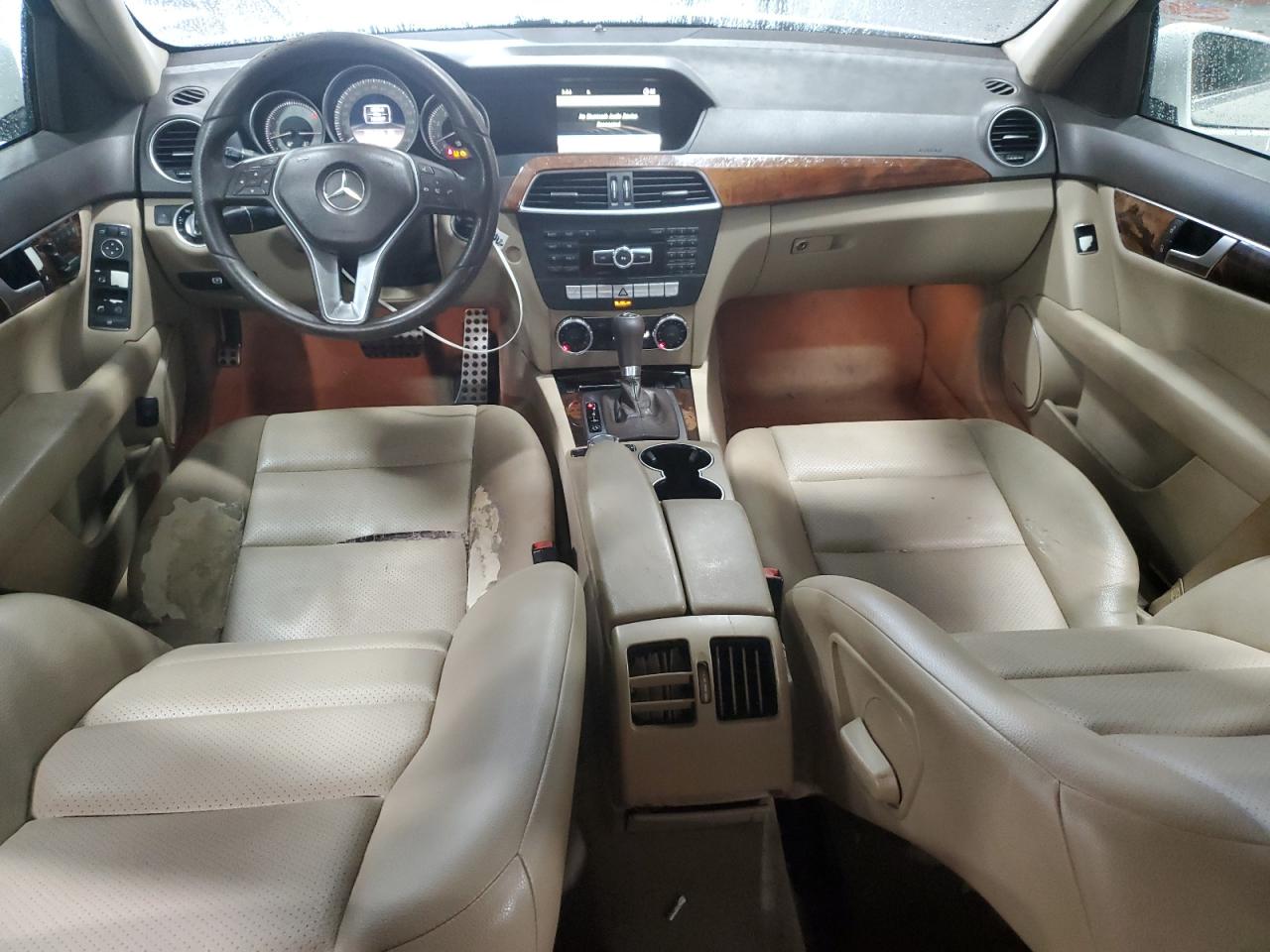2012 Mercedes-Benz C-klasse VIN WDDGF8BB1CR211739 Copart auction photo, undercarriage damage thumbnail 8