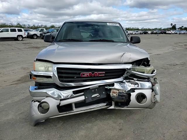 2005 GMC Sierra VIN 2GTEC13TX51131943 Copart auction photo, vandalism / front end damage thumbnail 10
