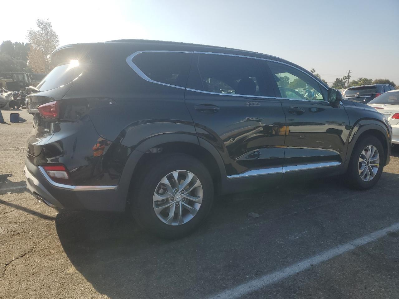 2020 Hyundai Santa Fe VIN 5NMS3CAD4LH138647 Copart auction photo, all over damage thumbnail 3