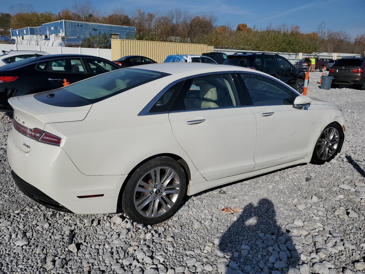 2013 Lincoln MKZ VIN 3LN6L2J94DR800893 Copart auction photo, front end / side damage thumbnail 3