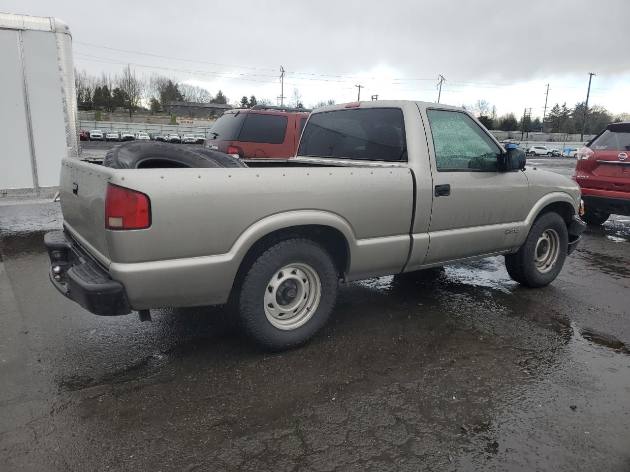 2002 Chevrolet S-10 Pickup VIN 1GCCS145928158697 Copart auction photo, front end damage thumbnail 3