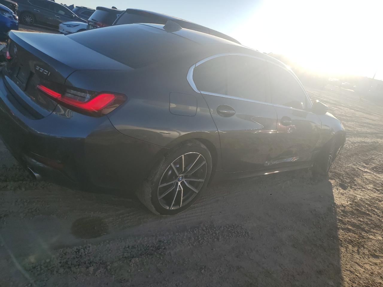 2019 BMW 3er VIN WBA5R7C54KFH12359 Copart auction photo, front end damage thumbnail 3