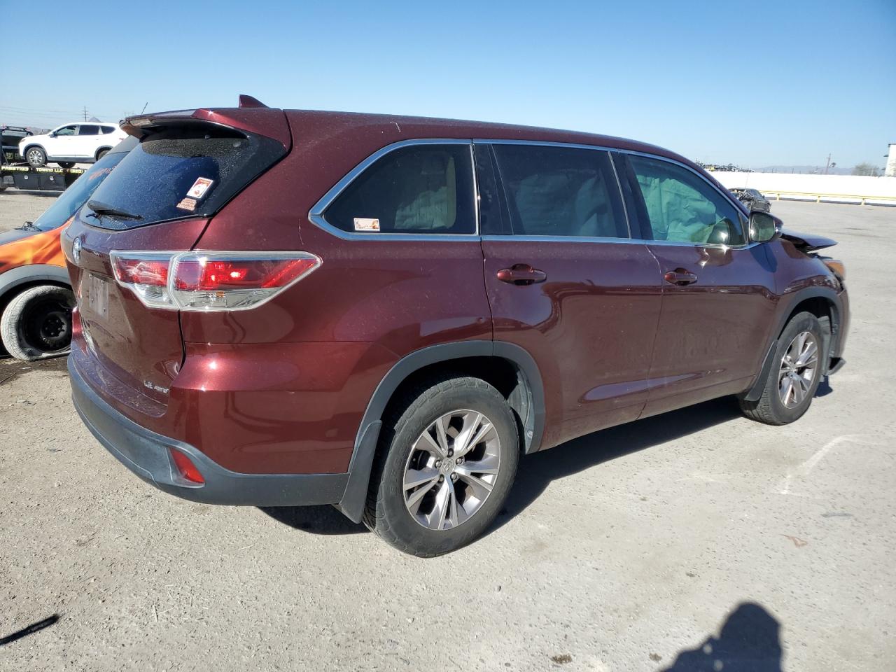 2015 Toyota Highlander VIN 5TDBKRFH5FS138322 Copart auction photo, front end / frame damage damage thumbnail 3