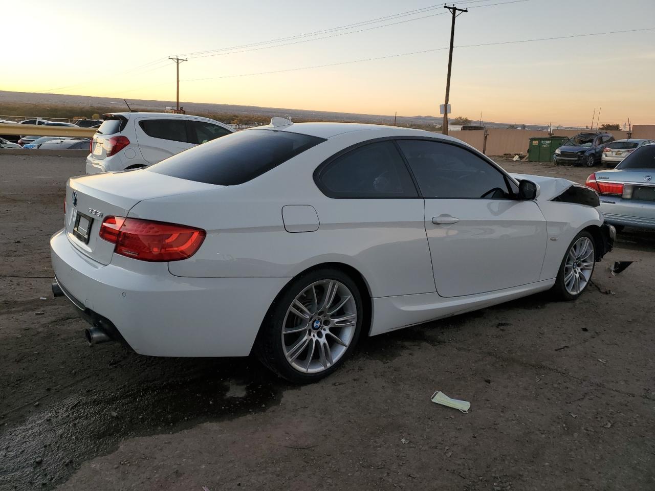 2012 BMW 3er VIN WBAKG7C56CE803470 Copart auction photo, front end damage thumbnail 3