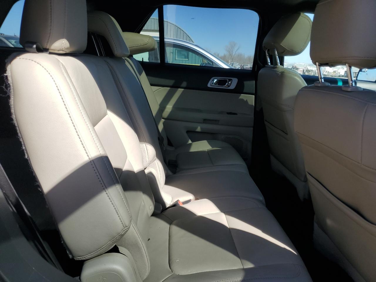 2015 Ford Explorer VIN 1FM5K8D84FGC25094 Copart auction photo, side / front end damage thumbnail 11