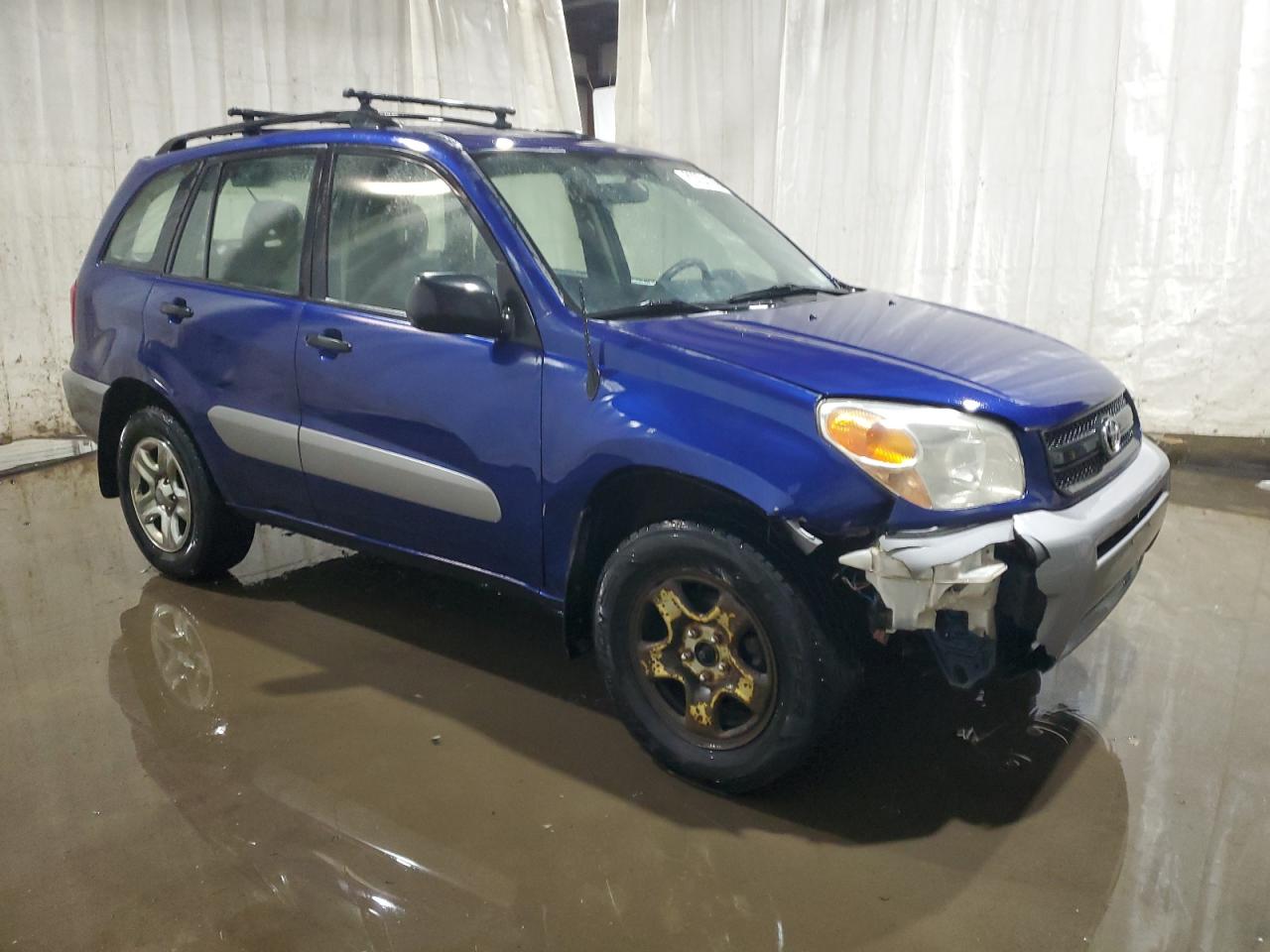 2004 Toyota RAV 4 VIN JTEHD20V946015562 Copart auction photo, front end damage thumbnail 4