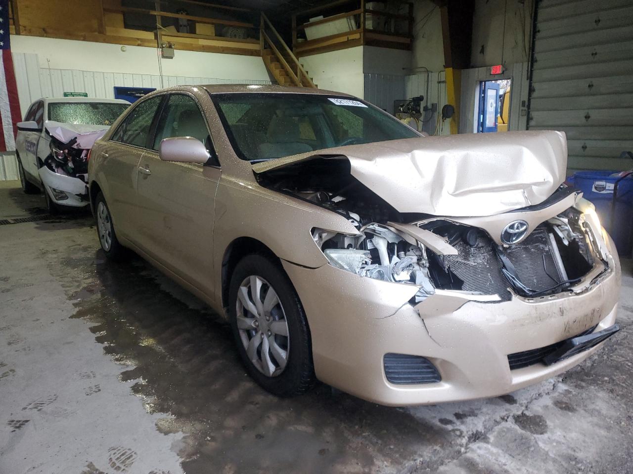 2010 Toyota Camry VIN 4T1BF3EK4AU117041 Copart auction photo, front end damage thumbnail 4