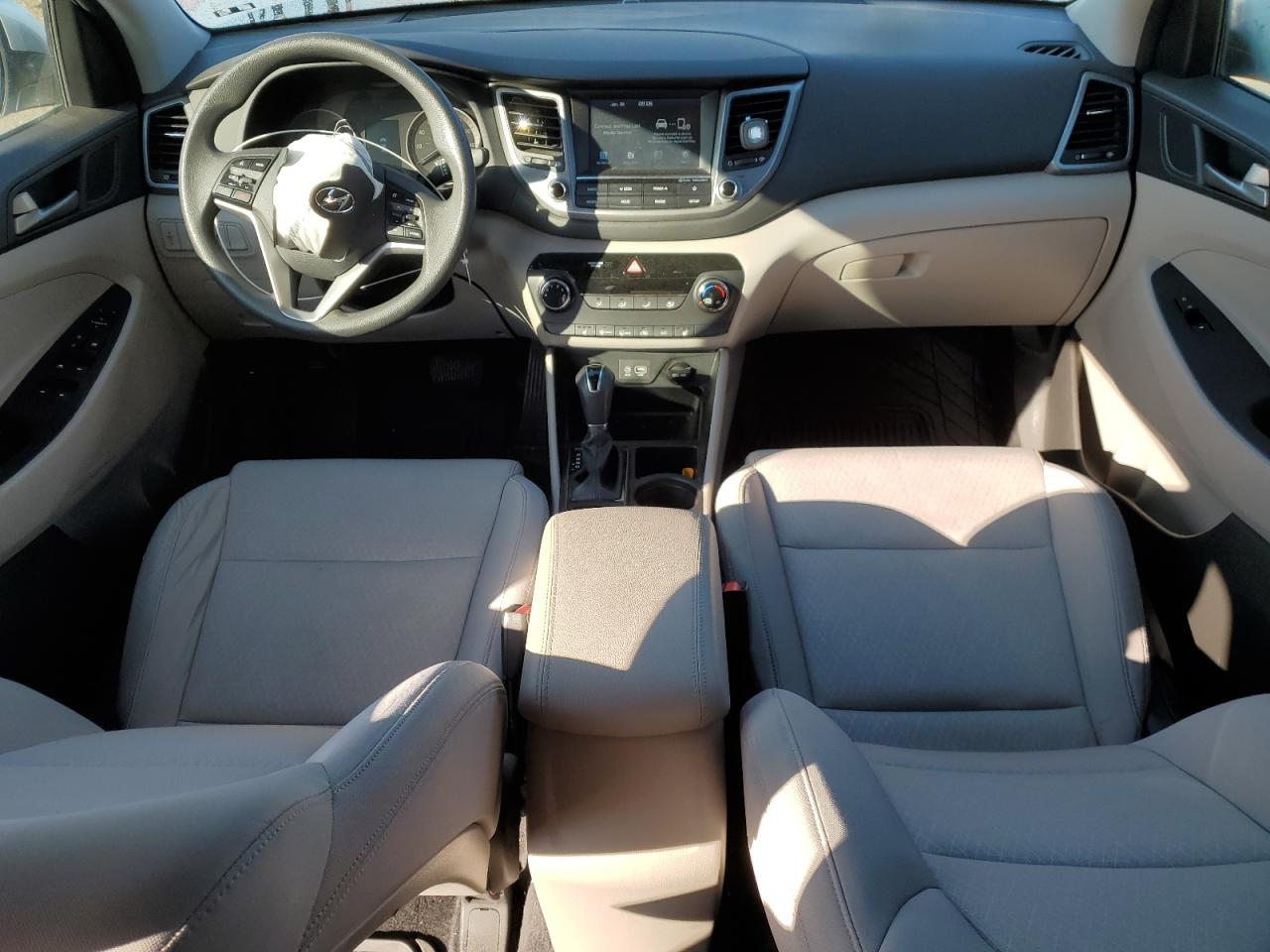 2018 Hyundai Tucson VIN KM8J33A47JU712736 Copart auction photo, front end damage thumbnail 8