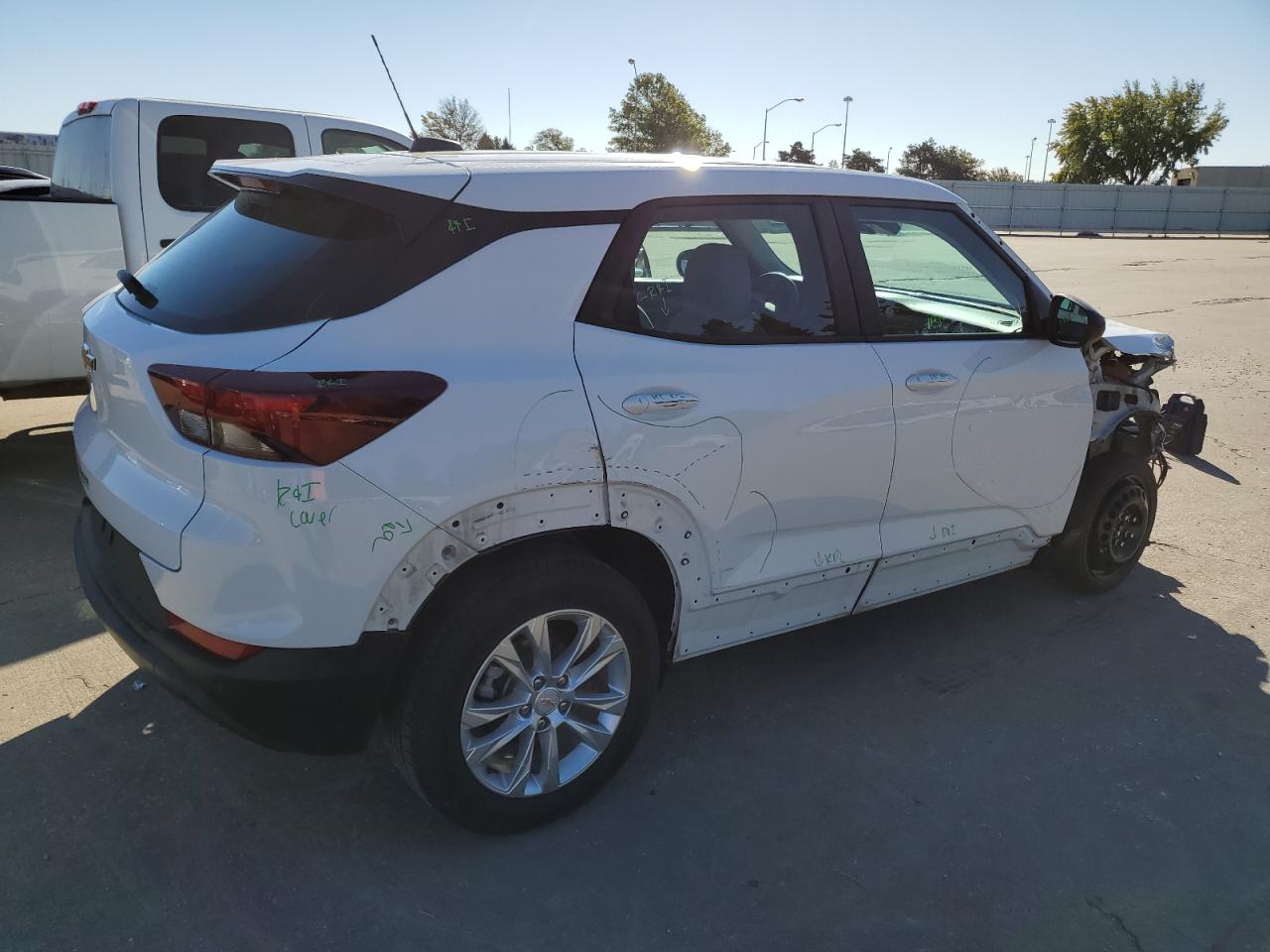 2021 Chevrolet TrailBlazer VIN KL79MMS26MB175488 Copart auction photo, undercarriage / all over damage thumbnail 3