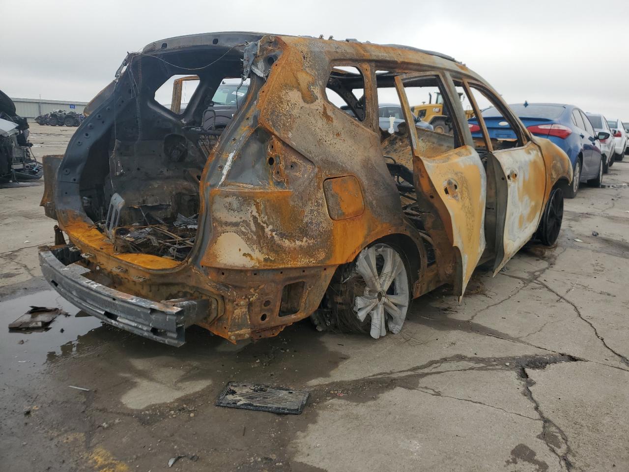 2018 Nissan Rogue VIN 5N1AT2MV5JC710908 Copart auction photo, burn damage thumbnail 3