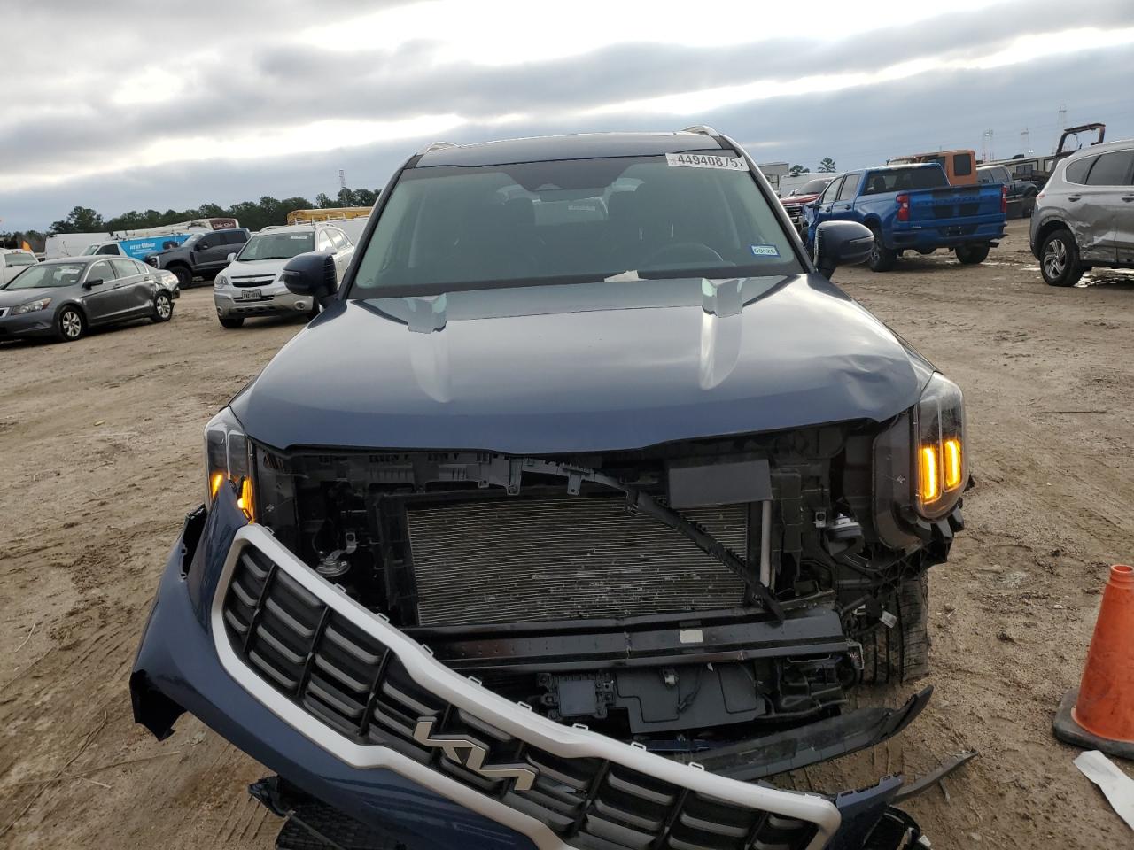 2024 KIA Telluride VIN 5XYP64GC7RG541154 Copart auction photo, front end / minor dent/scratches damage thumbnail 5