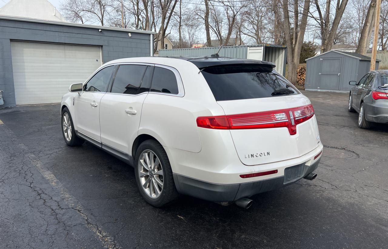 2011 Lincoln MKT VIN 2LMHJ5AT8BBJ52437 Copart auction photo, normal wear / minor dent/scratches damage thumbnail 3
