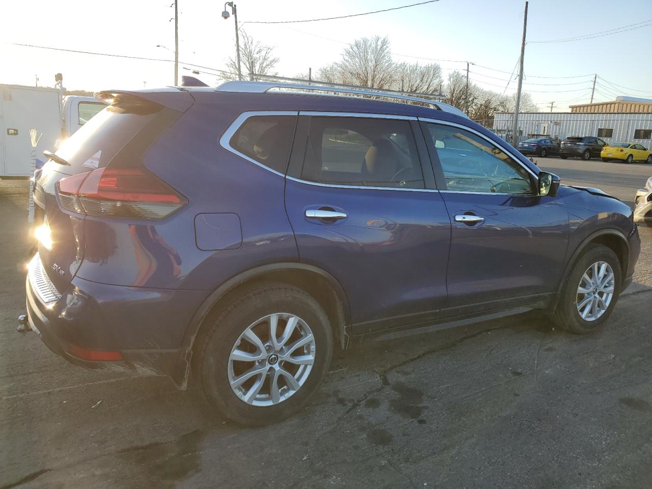 2017 Nissan Rogue VIN 5N1AT2MV3HC744176 Copart auction photo, front end damage thumbnail 3