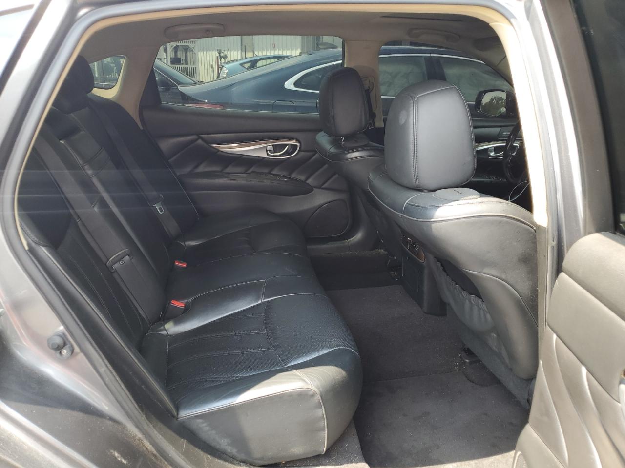 2016 Infiniti Q70 VIN JN1BY1PR4GM720662 Copart auction photo, rear end / minor dent/scratches damage thumbnail 10