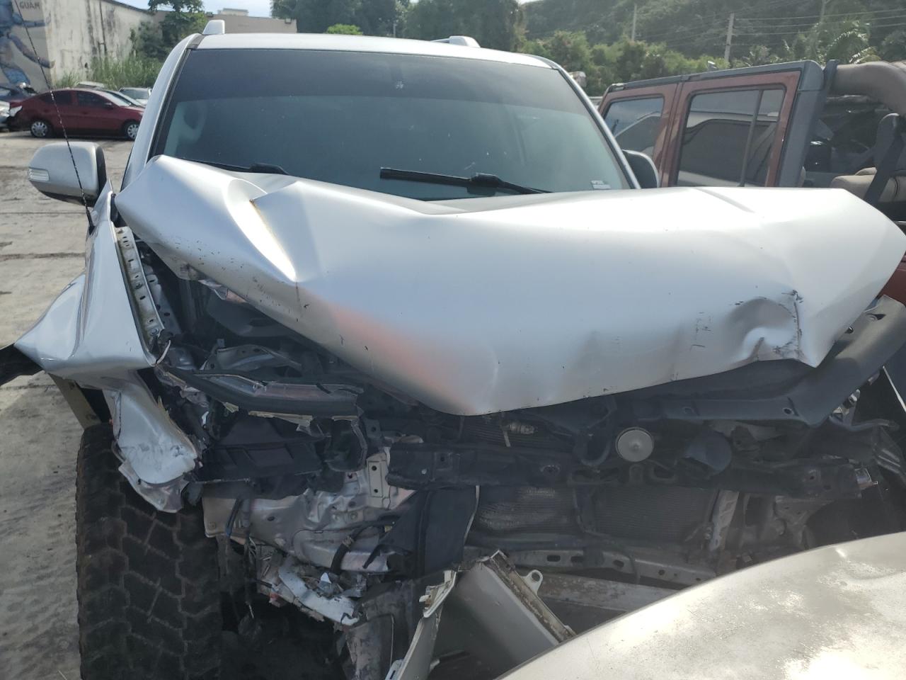 2013 Toyota 4Runner VIN JTEZU5JR0D5061522 Copart auction photo, front end / side damage thumbnail 5