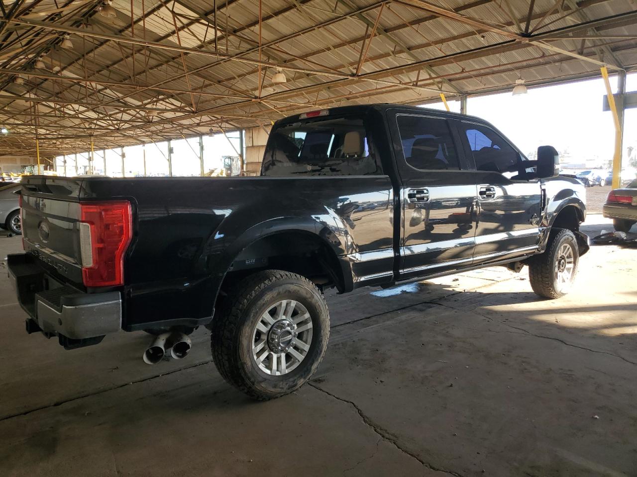 2017 Ford F250 VIN 1FT7W2BT1HEF38964 Copart auction photo, front end / mechanical damage thumbnail 3