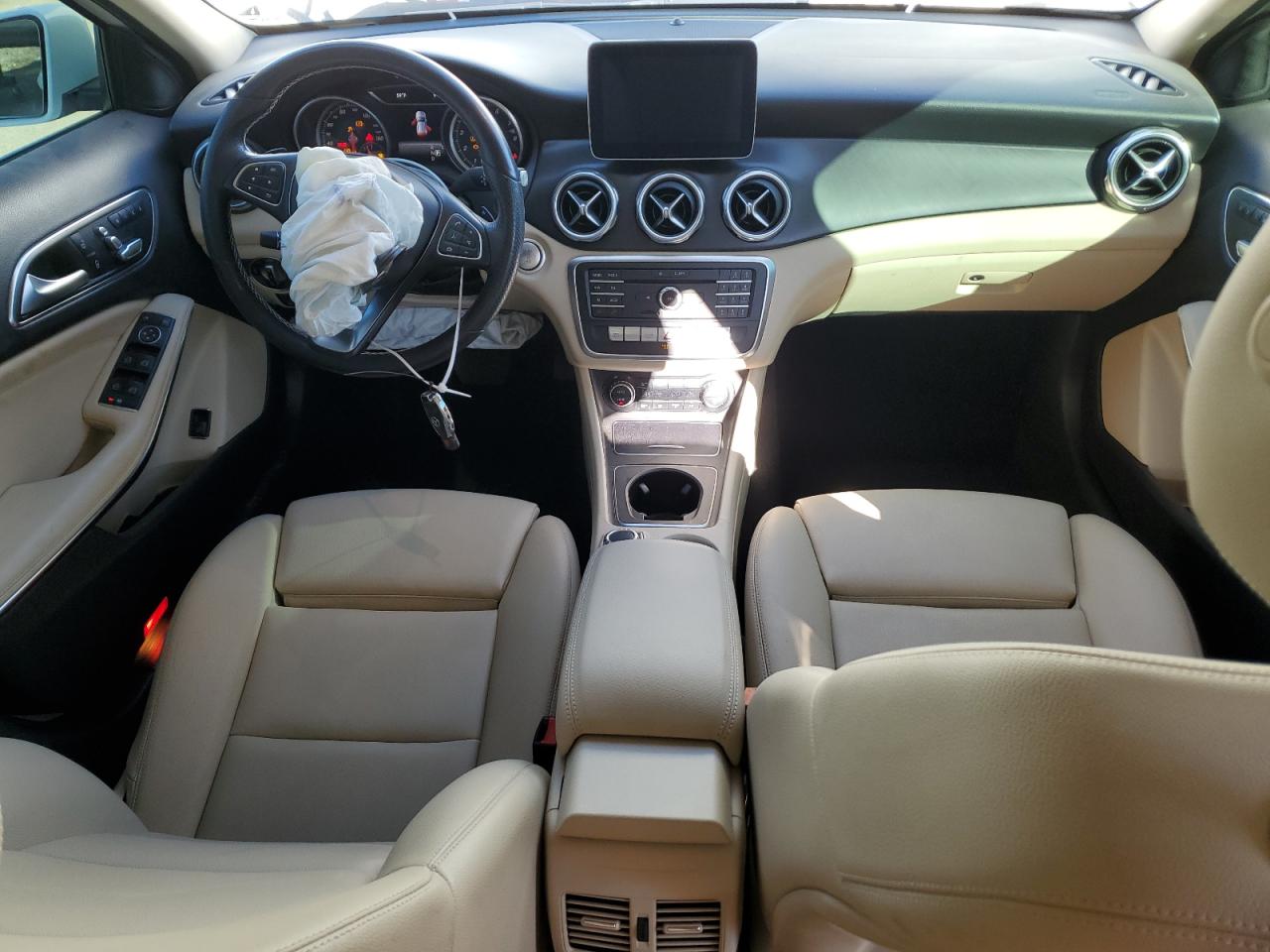 2019 Mercedes-Benz GLA-klasse VIN WDCTG4GB4KU014450 Copart auction photo, front end damage thumbnail 8