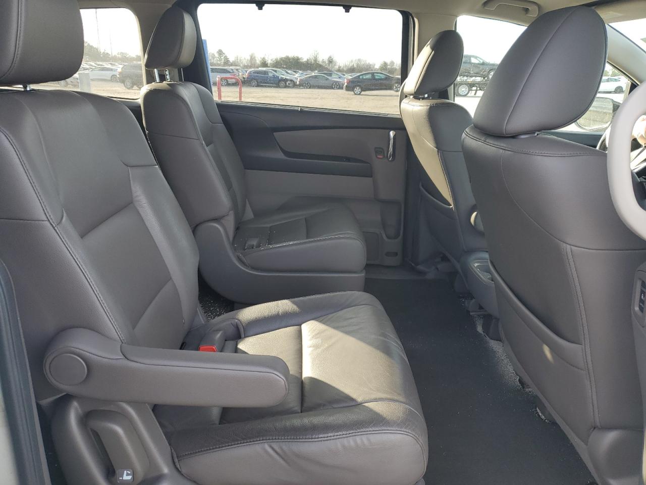 2015 Honda Odyssey VIN 5FNRL5H68FB072241 Copart auction photo, front end damage thumbnail 11