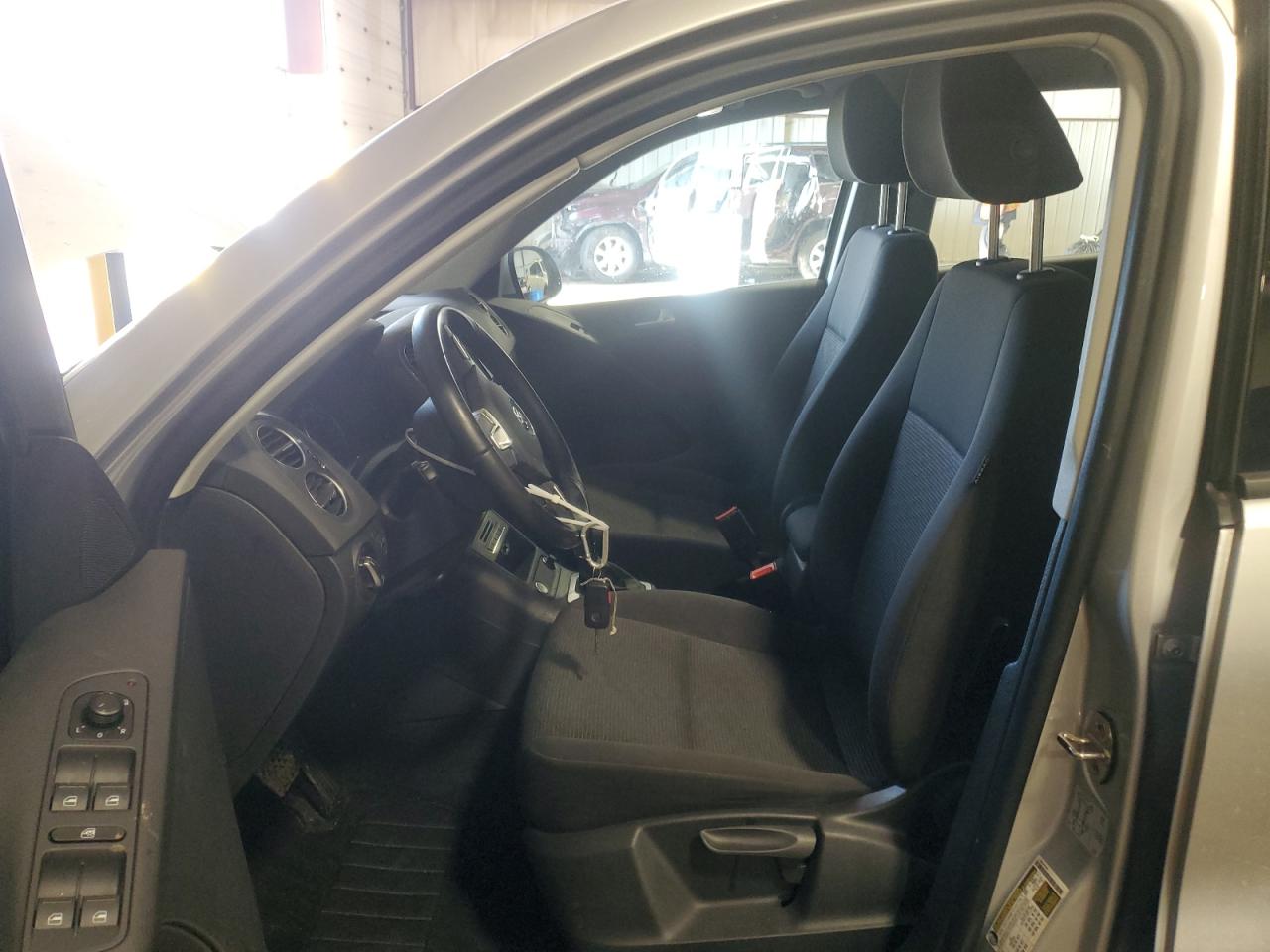 2018 Volkswagen Tiguan VIN WVGBV7AX0JK002430 Copart auction photo, front end / undercarriage damage thumbnail 7