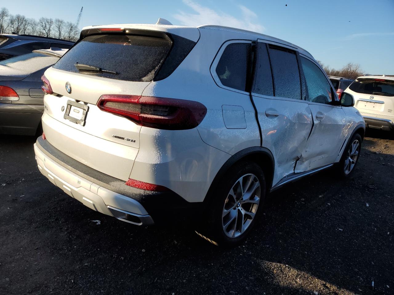 2021 BMW X5 VIN 5UXCR6C02M9G24922 Copart auction photo, side damage thumbnail 3