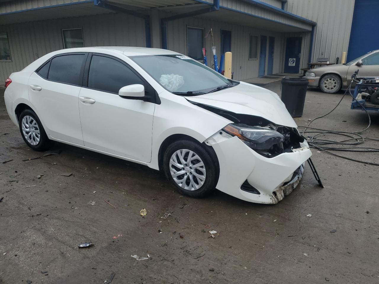 2018 Toyota Corolla VIN 5YFBURHE8JP834302 Copart auction photo, front end damage thumbnail 4