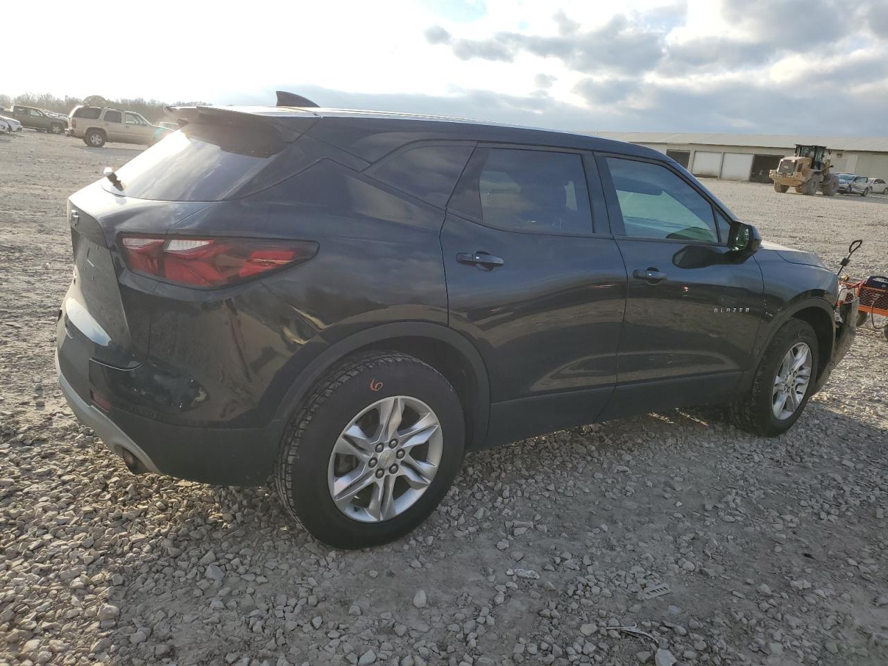 2019 Chevrolet Blazer VIN 3GNKBBRAXKS702646 Copart auction photo, front end damage thumbnail 3