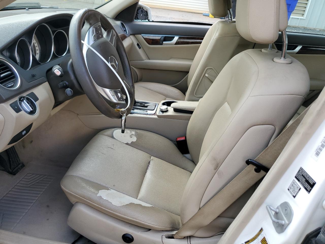 2014 Mercedes-Benz C-klasse VIN WDDGF4HB2EG250144 Copart auction photo, side / front end damage thumbnail 7