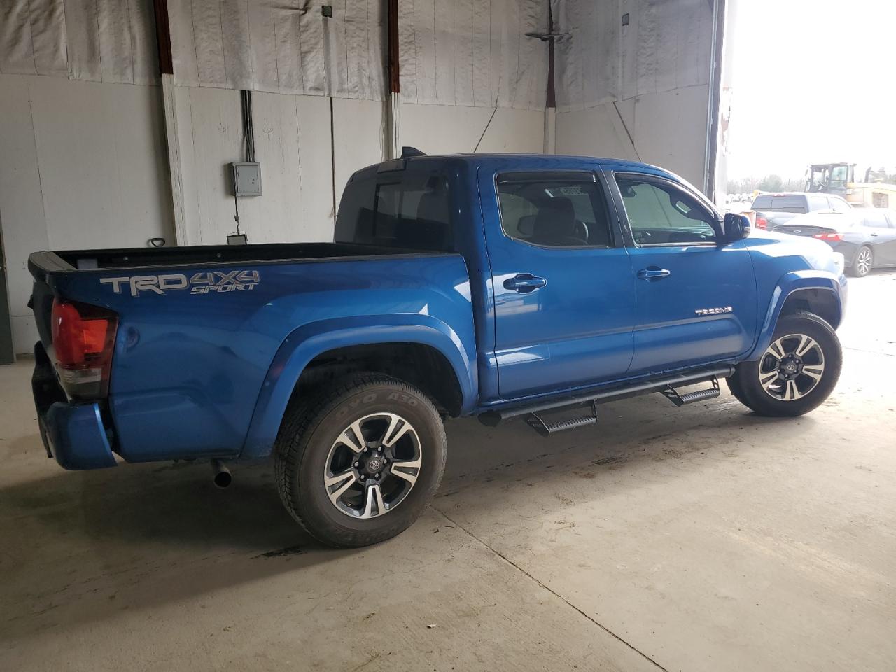 2018 Toyota Tacoma VIN 3TMCZ5AN4JM142554 Copart auction photo, water/flood damage thumbnail 3