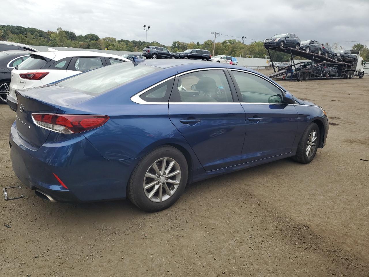 2018 Hyundai Sonata VIN 5NPE24AF0JH616862 Copart auction photo, vandalism damage thumbnail 3