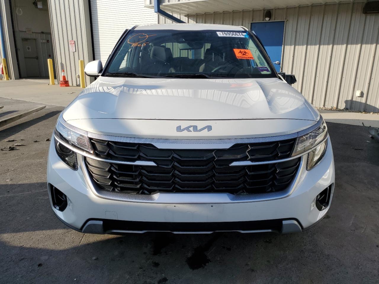2024 KIA Seltos VIN KNDEPCAA8R7482991 Copart auction photo, side / front end damage thumbnail 5