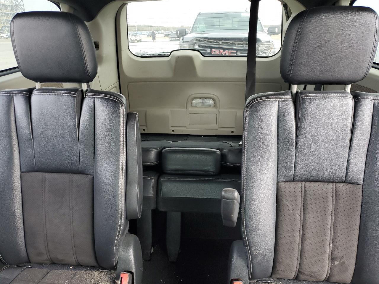 2019 Dodge Caravan VIN 2C4RDGCG7KR595662 Copart auction photo, front end / side damage thumbnail 10