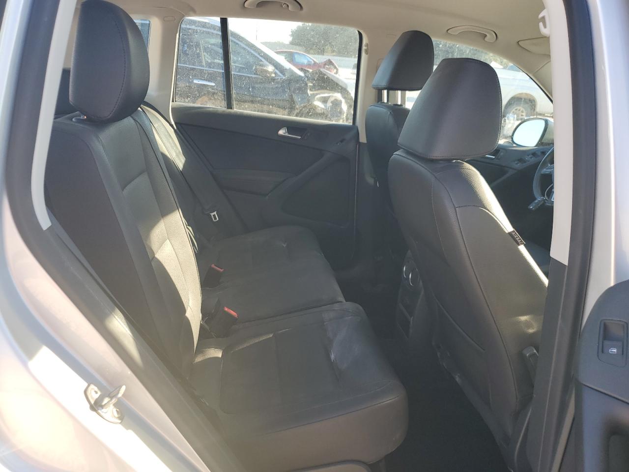 2016 Volkswagen Tiguan VIN WVGAV7AX8GW540774 Copart auction photo, rear end / side damage thumbnail 11