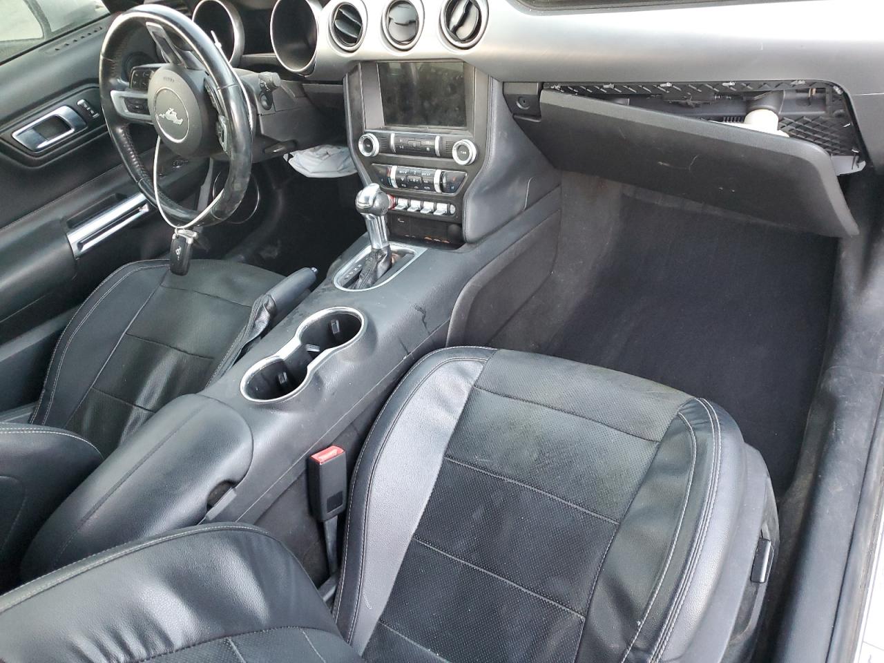 2019 Ford Mustang VIN 1FATP8UHXK5131200 Copart auction photo, front end / side damage thumbnail 8