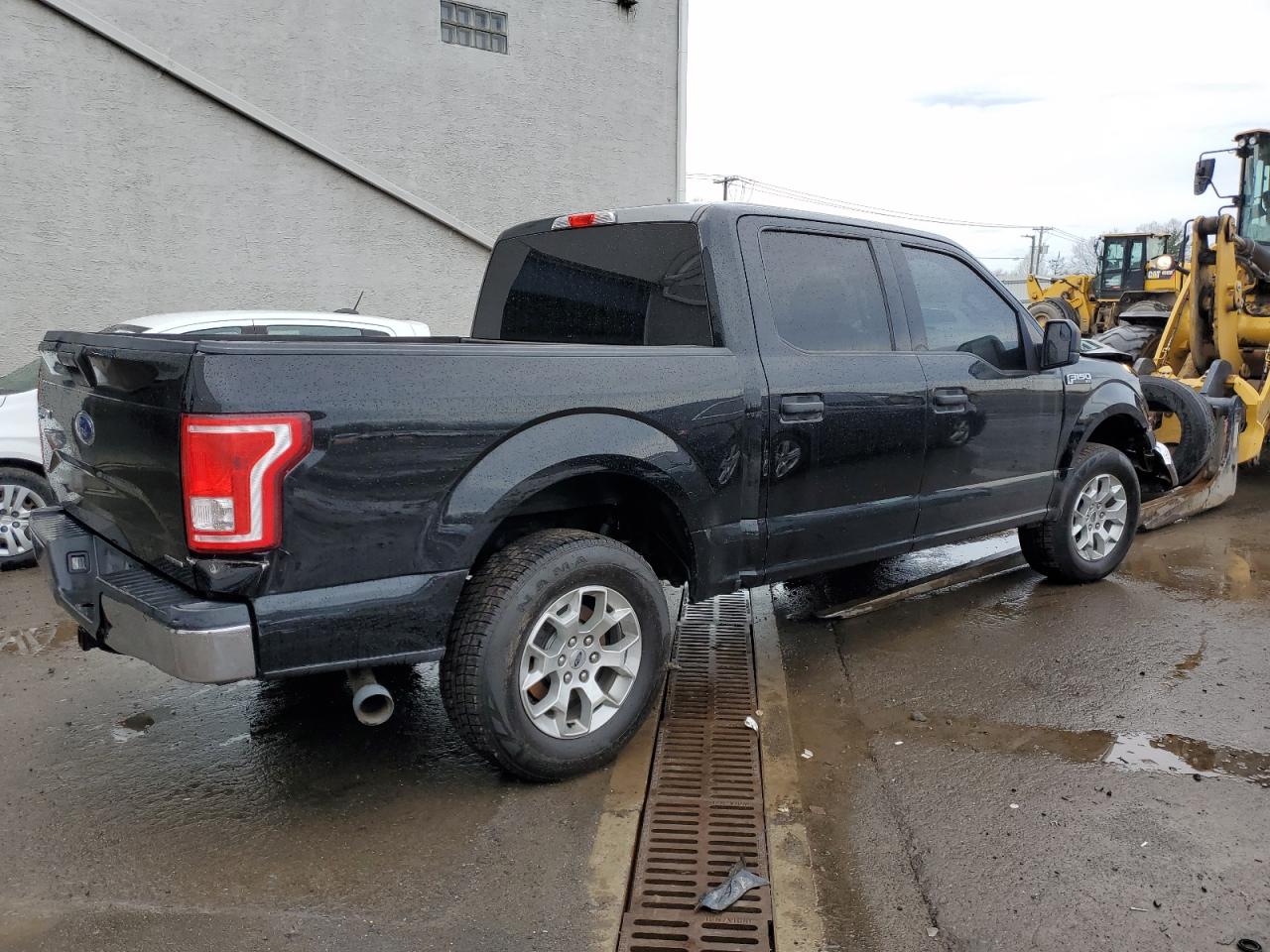 2016 Ford F-150 VIN 1FTEW1E84GFB57675 Copart auction photo, front end damage thumbnail 3