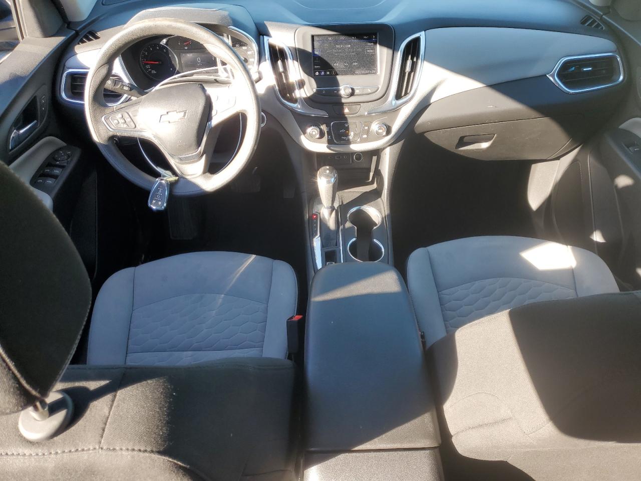 2020 Chevrolet Equinox VIN 2GNAXJEV1L6205906 Copart auction photo, rear end / frame damage damage thumbnail 8