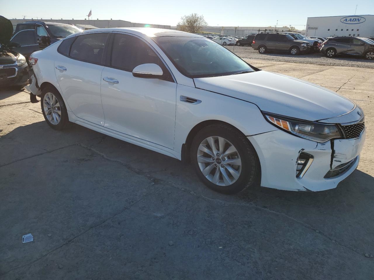2018 KIA Optima VIN 5XXGU4L39JG218289 Copart auction photo, front end / rear end damage thumbnail 4