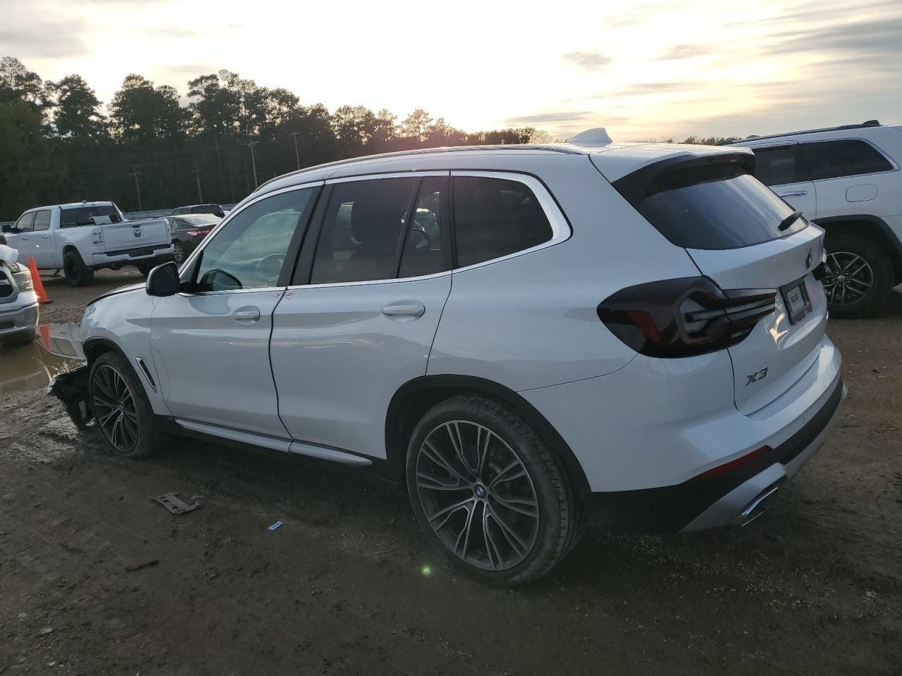 2022 BMW X3 VIN WBX47DP00NN182029 Copart auction photo, front end damage thumbnail 2
