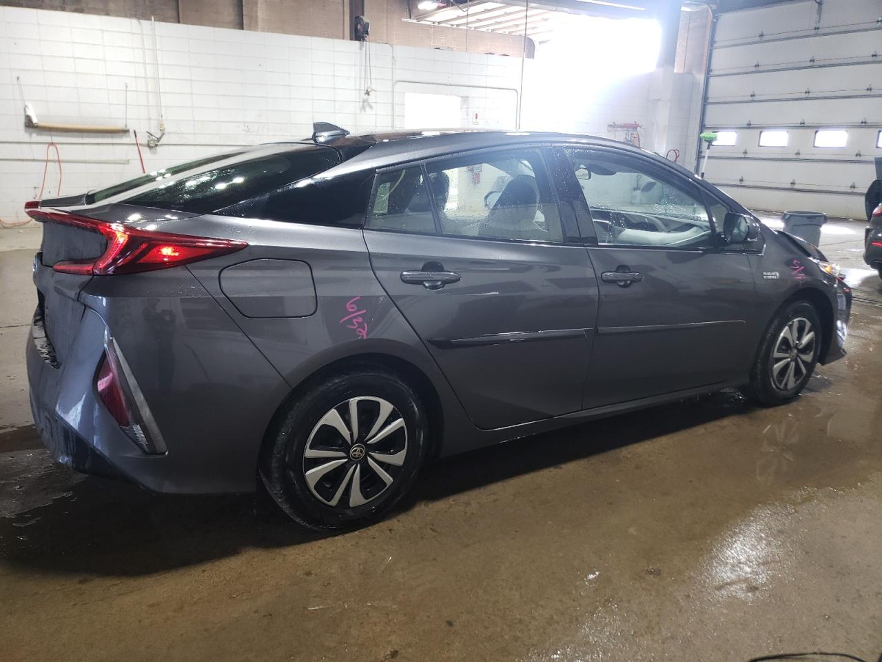 2017 Toyota Prius VIN JTDKARFP9H3054860 Copart auction photo, front end damage thumbnail 3
