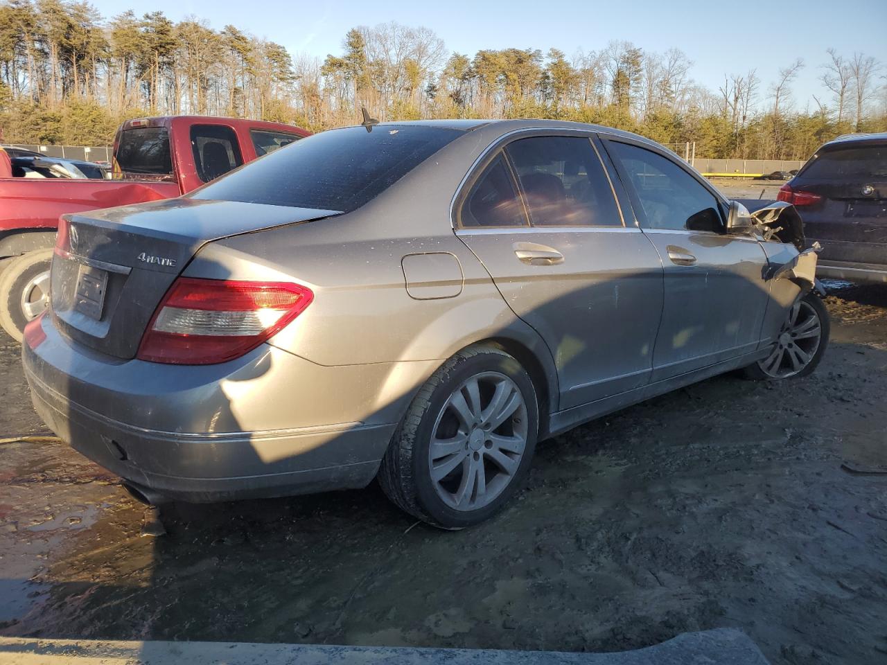 2011 Mercedes-Benz C-klasse VIN WDDGF8BB5BR155299 Copart auction photo, front end / rear end damage thumbnail 3