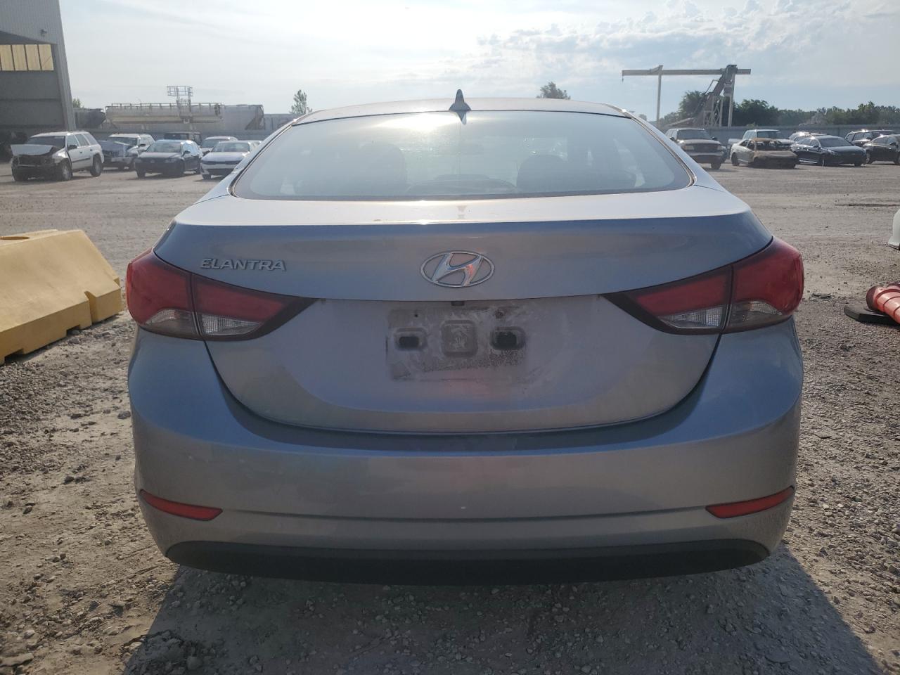 2015 Hyundai Elantra VIN 5NPDH4AE9FH638562 Copart auction photo, vandalism damage thumbnail 6