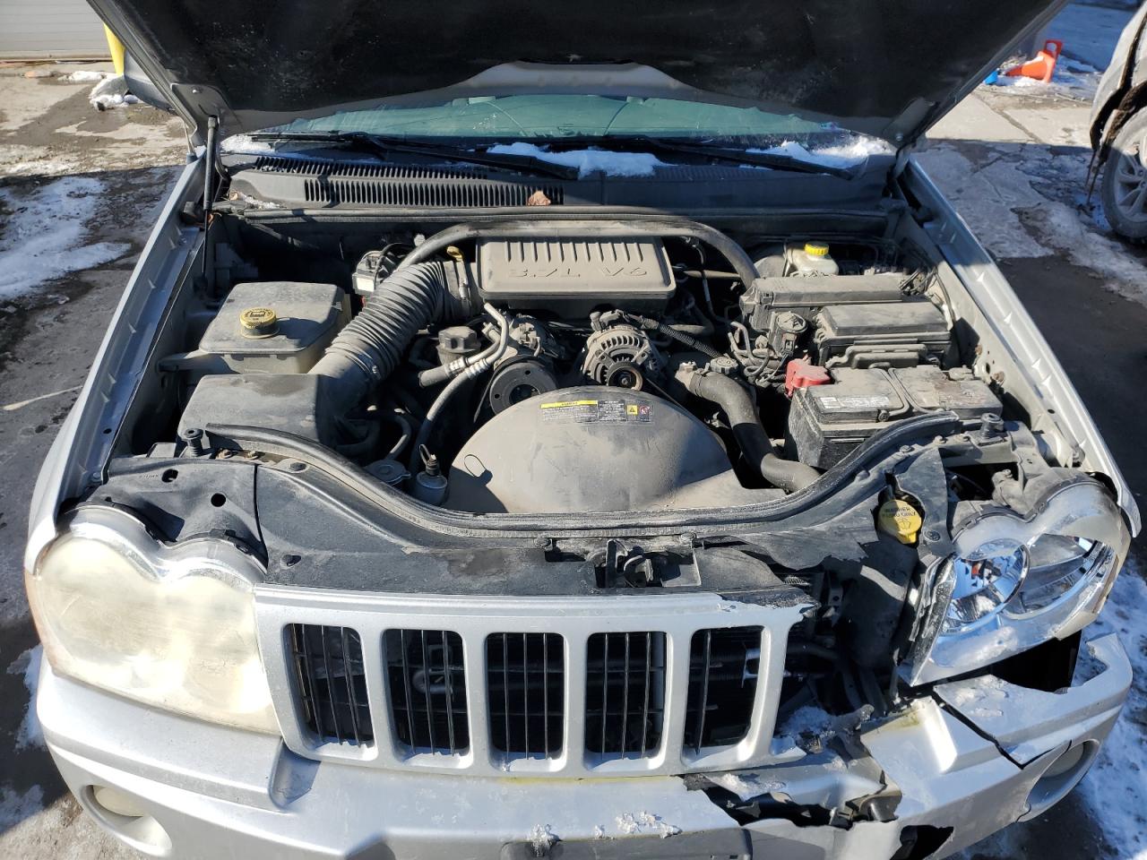 2006 Jeep Grand Cherokee VIN 1J4GR48K26C261164 Copart auction photo, front end damage thumbnail 12