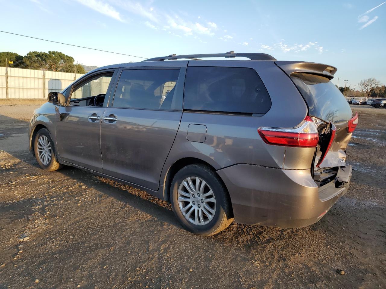 2016 Toyota Sienna VIN 5TDYK3DC3GS741009 Copart auction photo, rear end / side damage thumbnail 2