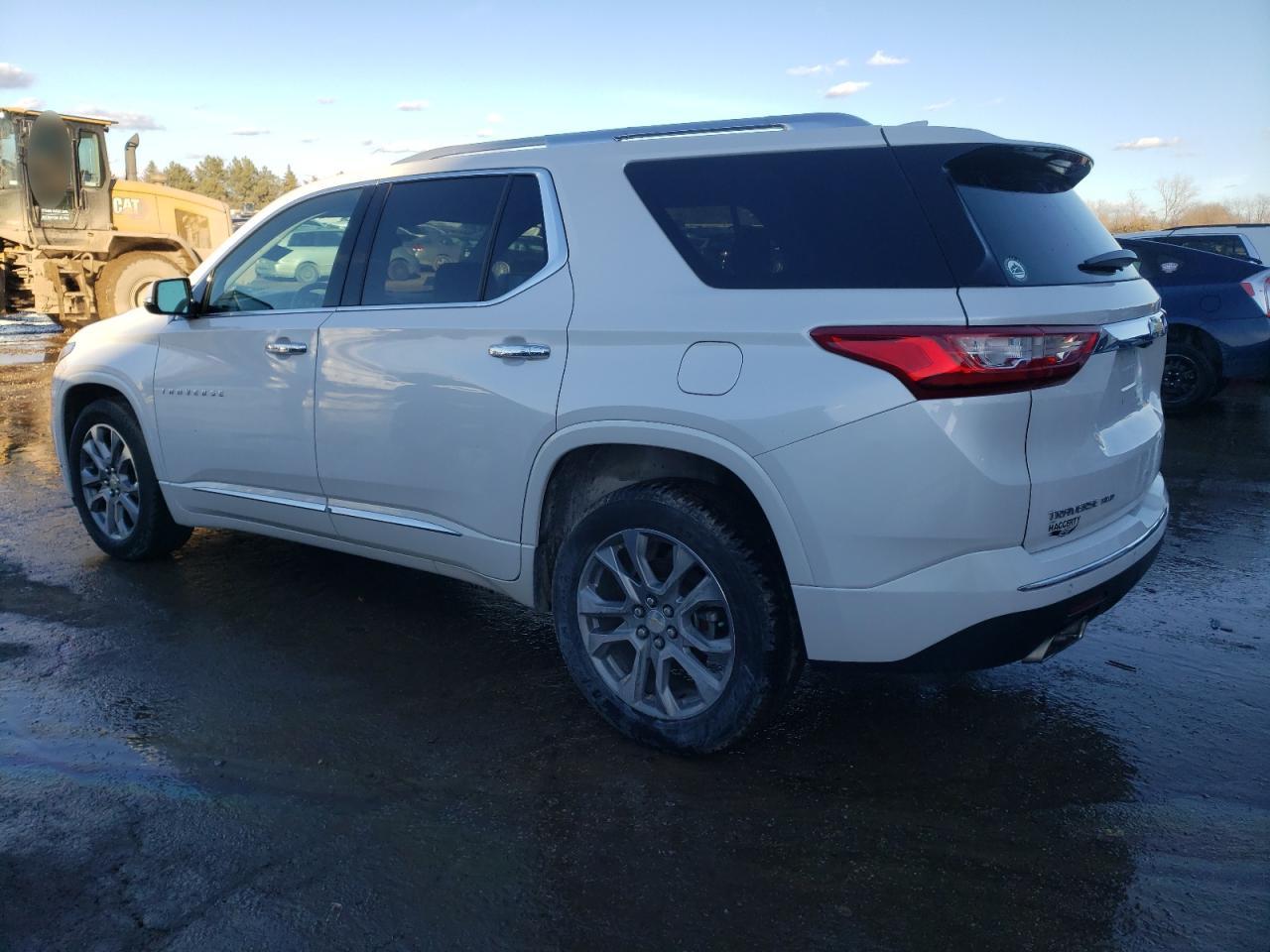 2018 Chevrolet Traverse VIN 1GNEVJKW0JJ197236 Copart auction photo, front end damage thumbnail 2