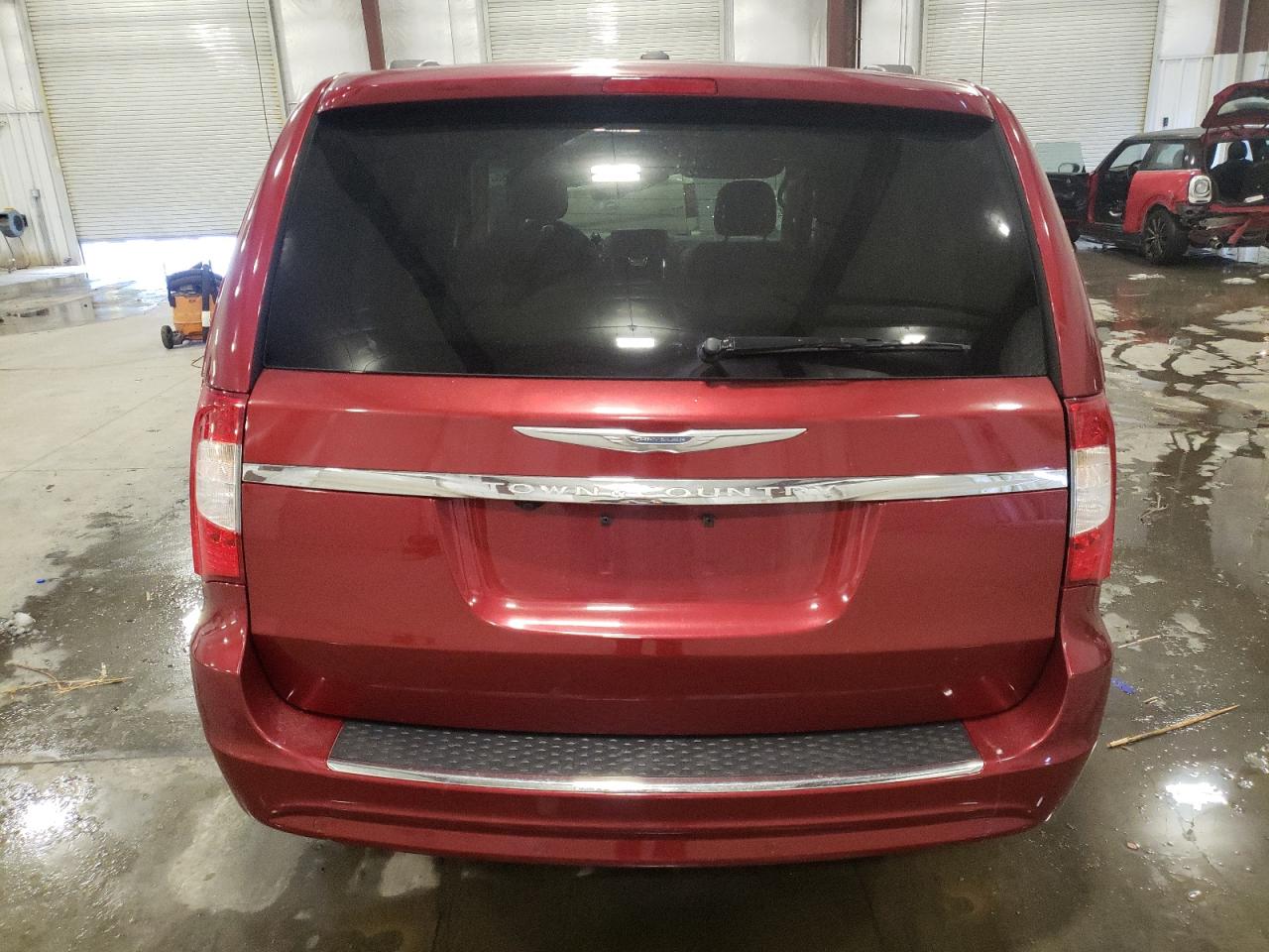 2015 Chrysler Town & Country VIN 2C4RC1CG8FR726667 Copart auction photo, side / front end damage thumbnail 6